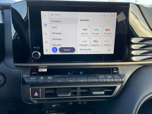 Certified 2025 Toyota Camry SE image 19