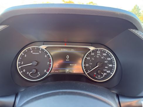 New 2025 Nissan Sentra SR image 17