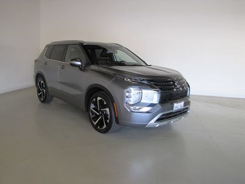 Used 2022 Mitsubishi Outlander SEL AWD/4WD image 3