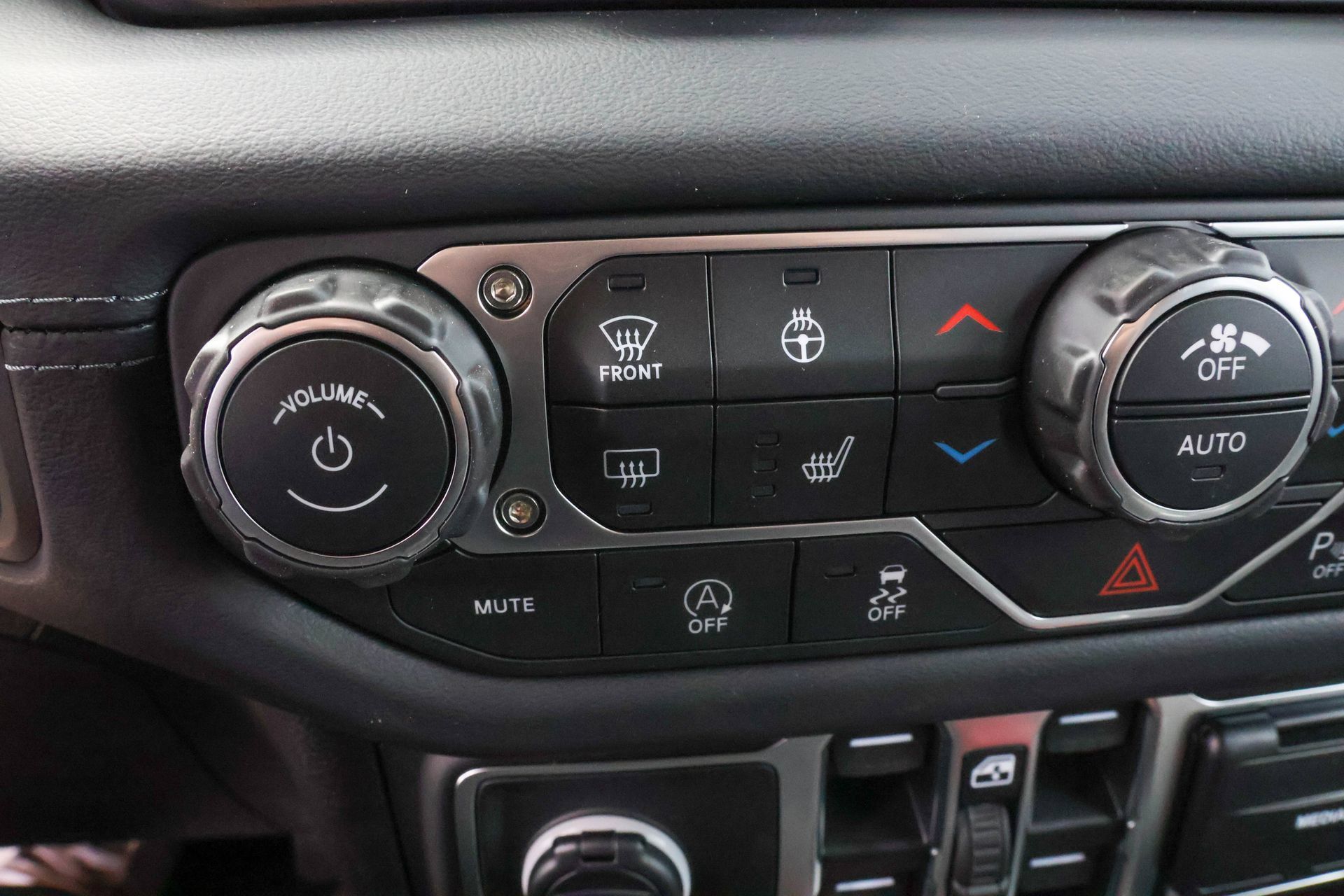 New 2026 Jeep Wrangler Unlimited Sahara AWD/4WD image 22