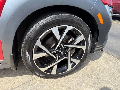 Used 2022 Hyundai Kona Limited w/ Winter Weather Package AWD/4WD image 25