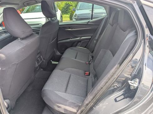 Used 2025 Toyota Camry LE AWD/4WD image 9