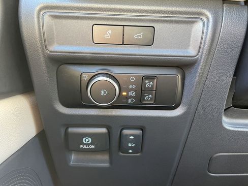 Used 2024 Ford Expedition Limited RWD image 33