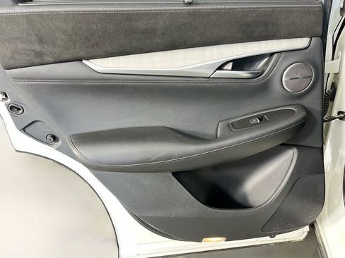 Used 2019 INFINITI QX50 AWD image 24
