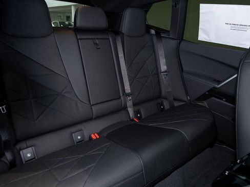 Used 2025 BMW iX xDrive50 w/ Premium Package image 33