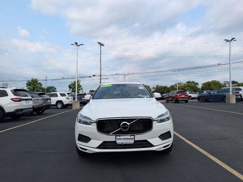 Used 2020 Volvo XC60 T5 Momentum w/ Protection Package AWD/4WD image 2