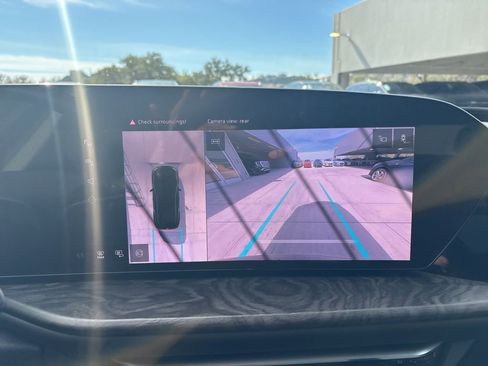 Used 2025 Audi Q5 Premium w/ Convenience Package image 24