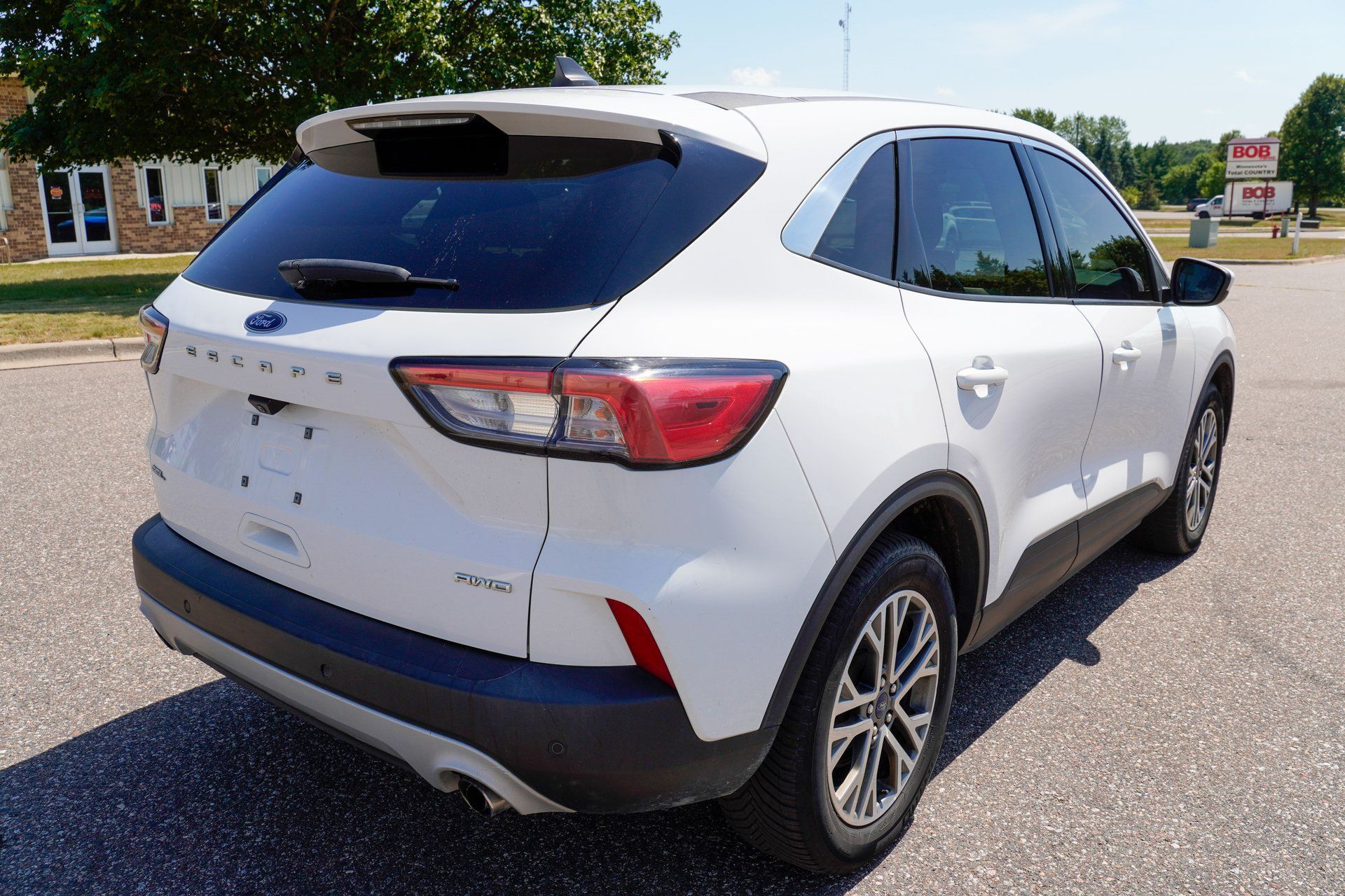 Used 2022 Ford Escape SEL w/ Technology Package AWD/4WD image 3