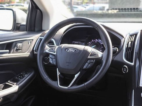 Used 2022 Ford Edge Titanium image 21