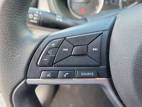 Certified 2018 Nissan Kicks S FWD image 17