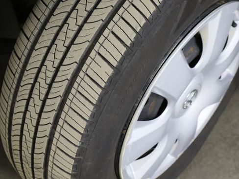 Used 2003 Toyota Camry LE image 22