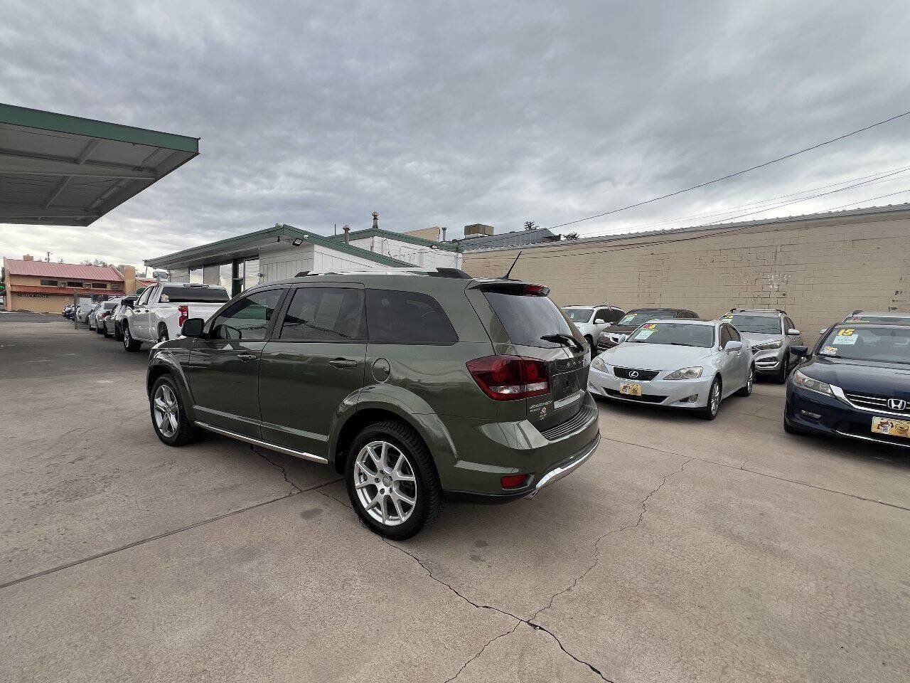 Used 2017 Dodge Journey Crossroad AWD/4WD image 5