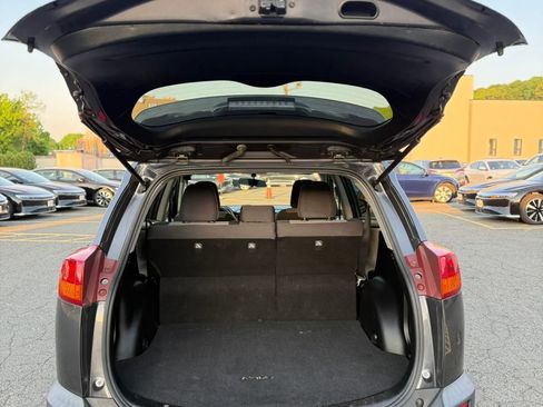 Used 2014 Toyota RAV4 LE AWD/4WD image 14