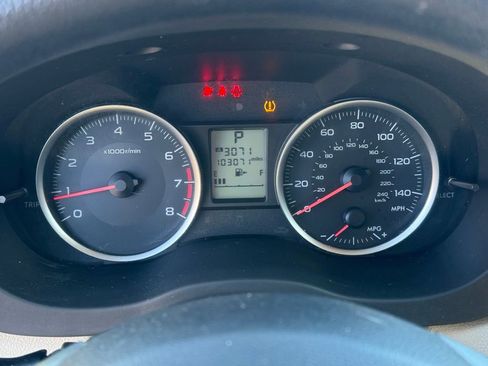 Used 2013 Subaru Crosstrek 2.0i Premium image 16