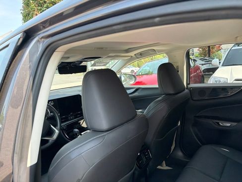 Used 2024 Lexus NX 350h AWD image 21