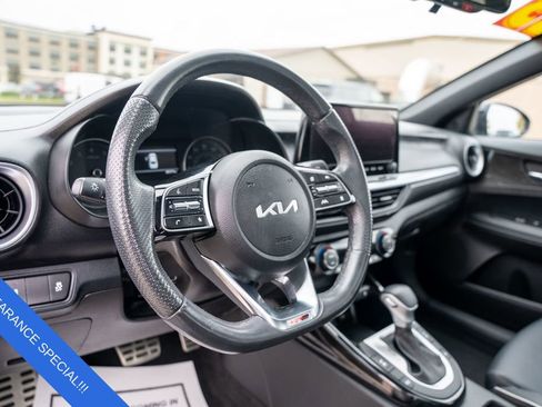 Used 2023 Kia Forte GT-Line w/ GT-Line Premium Package image 19