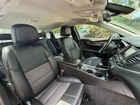 Used 2020 Chevrolet Impala LT FWD image 9