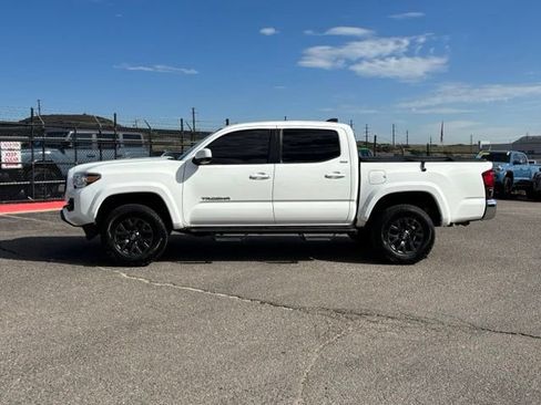 Used 2021 Toyota Tacoma SR5 RWD image 2