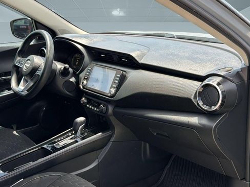Used 2022 Nissan Kicks SV w/ Interior Electronics Package FWD image 28