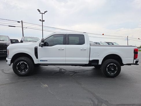 Used 2025 Ford F250 Lariat w/ Lariat Ultimate Package AWD/4WD image 3