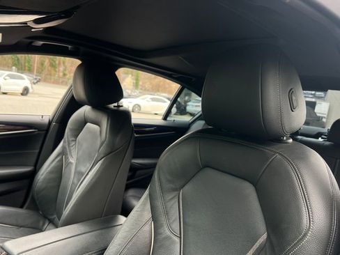 Used 2019 BMW 530i w/ Convenience Package image 13