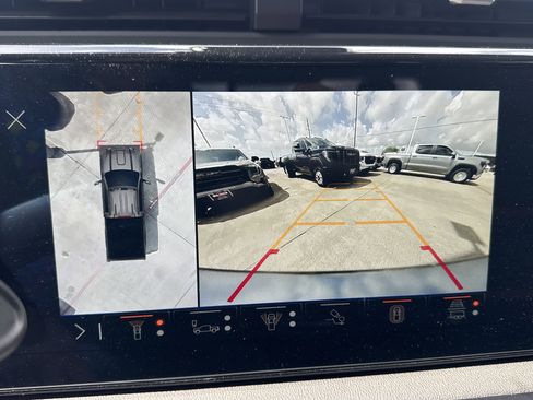 Used 2025 GMC Sierra 2500 AT4 w/ AT4 Premium Plus Package image 20