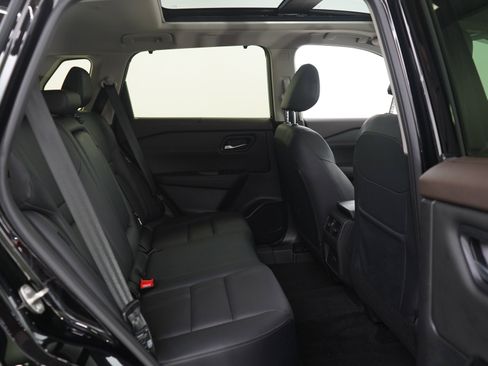 Used 2023 Nissan Rogue SV w/ SV Premium B Package AWD/4WD image 12