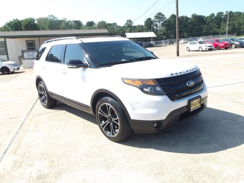 Used 2015 Ford Explorer Sport w/ Equipment Group 401A AWD/4WD image 4