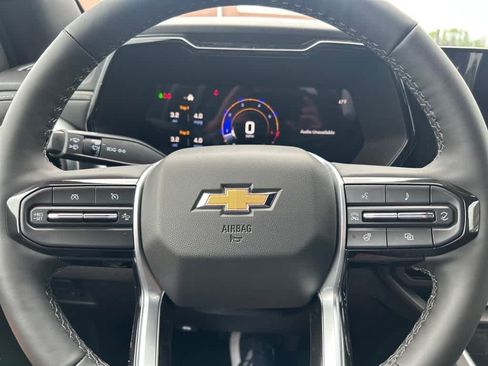 New 2025 Chevrolet Colorado LT w/ LT Convenience Package AWD/4WD image 10