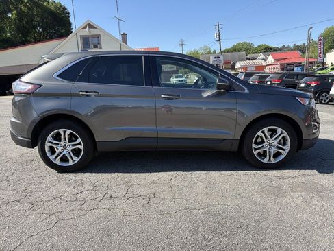 Used 2018 Ford Edge Titanium image 7