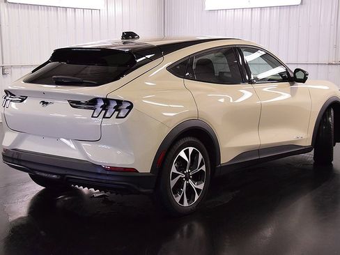 Used 2025 Ford Mustang Mach-E Select image 7