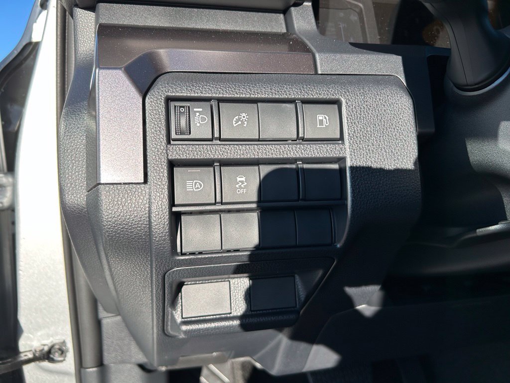 Used 2026 Toyota 4Runner SR5 AWD/4WD image 17