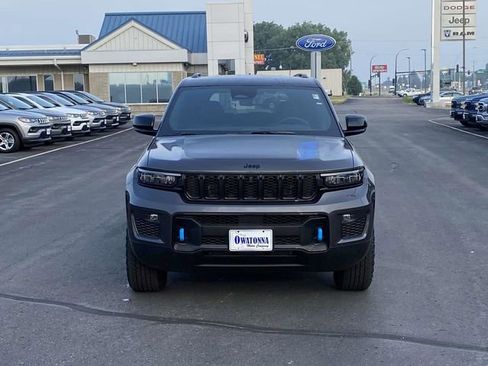 New 2023 Jeep Grand Cherokee Trailhawk w/ Luxury Tech Group III image 8