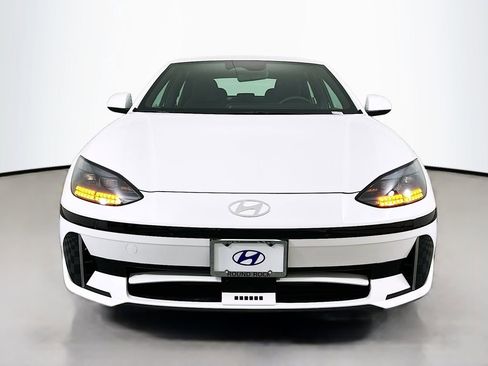 New 2025 Hyundai Ioniq 6 SE image 2
