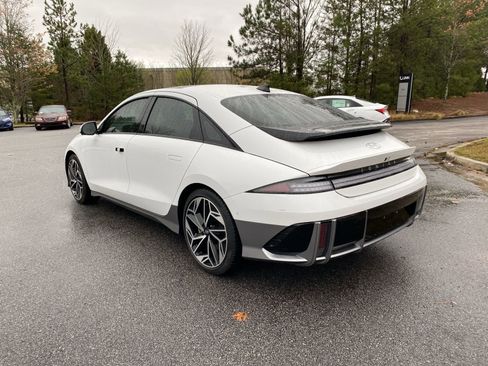 Used 2023 Hyundai Ioniq 6 Limited image 4