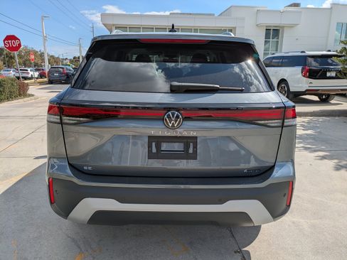 New 2026 Volkswagen Tiguan SE AWD/4WD image 5