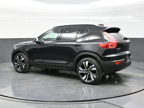 Used 2025 Volvo XC40 B5 Ultra image 4