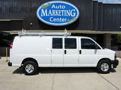Used 2021 Chevrolet Express 2500 Extended w/ Driver Convenience Package RWD image 4