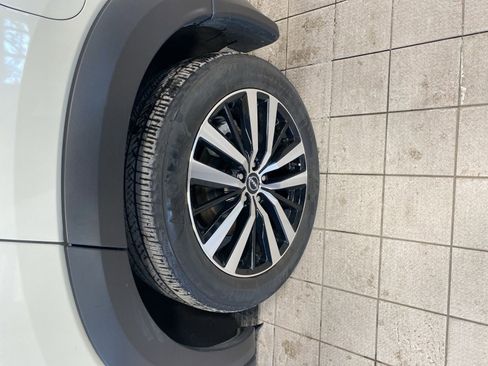 Certified 2024 Nissan Pathfinder Platinum w/ Cargo Package image 24