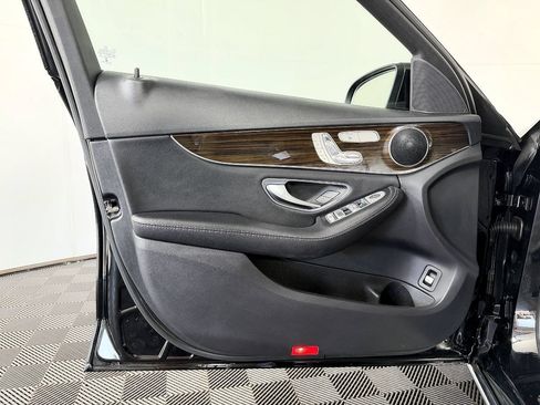 Used 2017 Mercedes-Benz C 300 4MATIC Sedan image 28