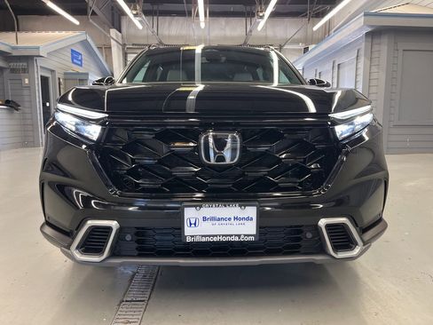 Used 2025 Honda CR-V Sport Touring image 2