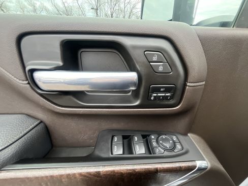 Used 2023 GMC Sierra 2500 Denali w/ Denali Ultimate Package image 24