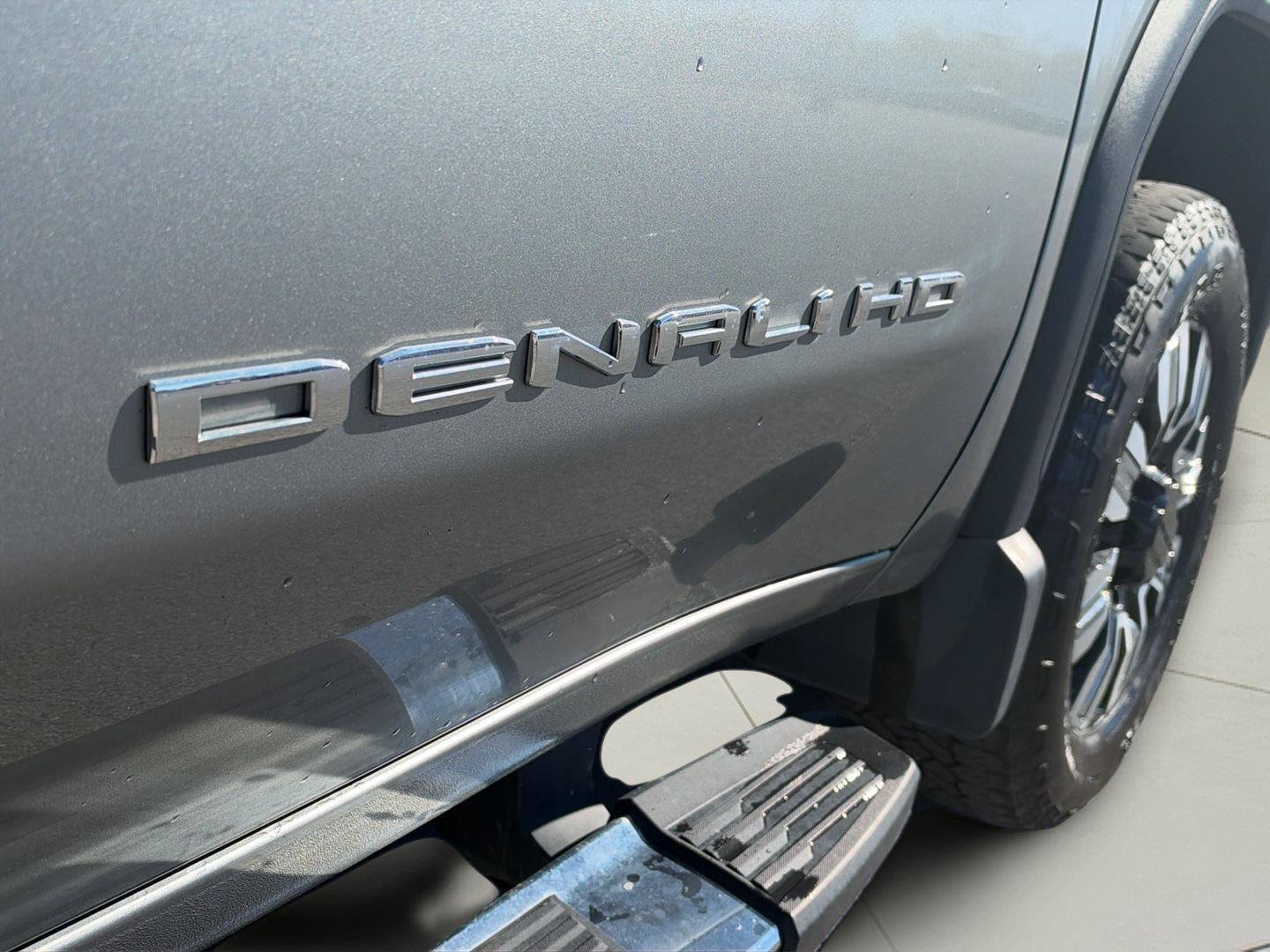 Used 2025 GMC Sierra 2500 Denali w/ Technology Package AWD/4WD image 10