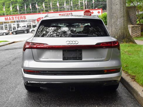 Used 2021 Audi e-tron Premium Plus w/ Premium Plus Package image 7