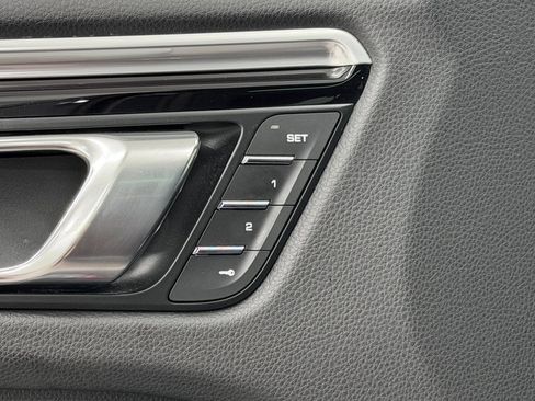 Certified 2021 Porsche Macan AWD/4WD image 29