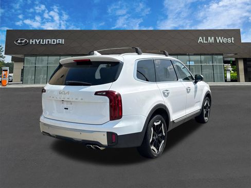 Used 2023 Kia Telluride S FWD image 5