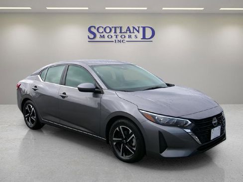 Used 2024 Nissan Sentra SV FWD image 4