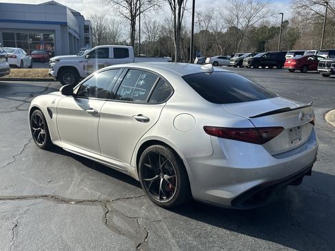 Used 2018 Alfa Romeo Giulia Quadrifoglio w/ Driver Assist Dynamic Package image 7