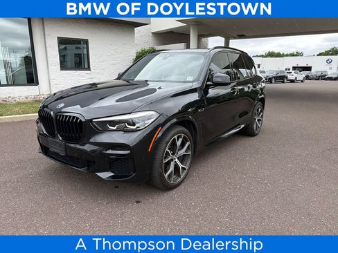 Used 2022 BMW X5 xDrive45e w/ M Sport Package AWD/4WD image 1