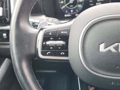Certified 2022 Kia Sorento SX image 27